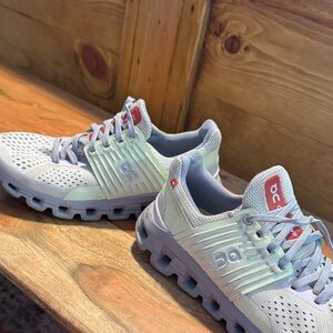 Cloudswift Running Shoes